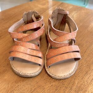 Old Navy Toddler Zip-Up Sandals  Size: 5
